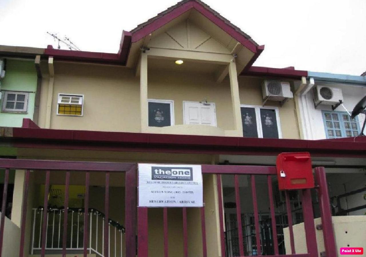The One Vacation Home Malacca Exterior photo
